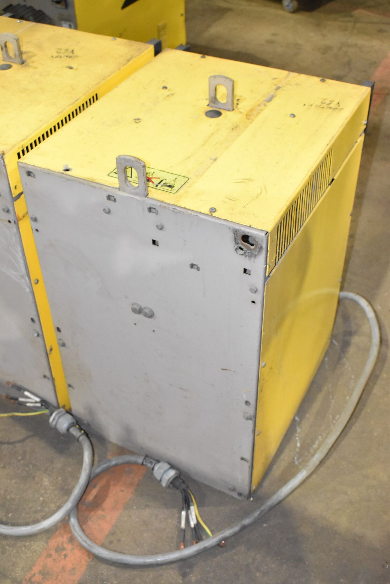 ESAB LAH630 SEMI-AUTOMATIC MIG/MAG WELDING POWER SOURCE, S/N: N/A [RIGGING FEES FOR LOT #1196 - $ - Image 4 of 4
