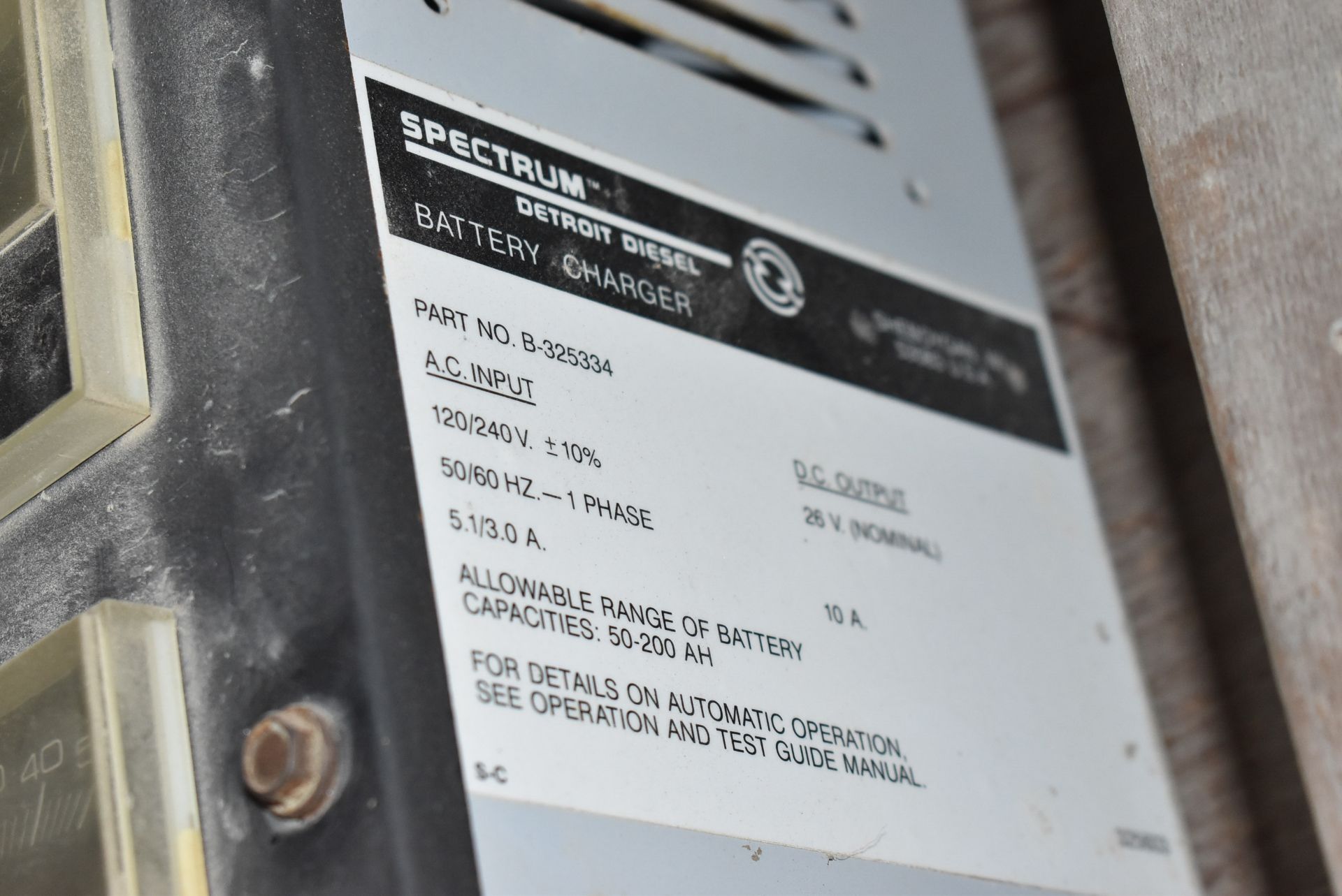 DETROIT DIESEL SPECTRUM AUTOMATIC BATTERY CHARGER (CI) [RIGGING FEES FOR LOT #1327 - $50 USD PLUS - Image 2 of 2
