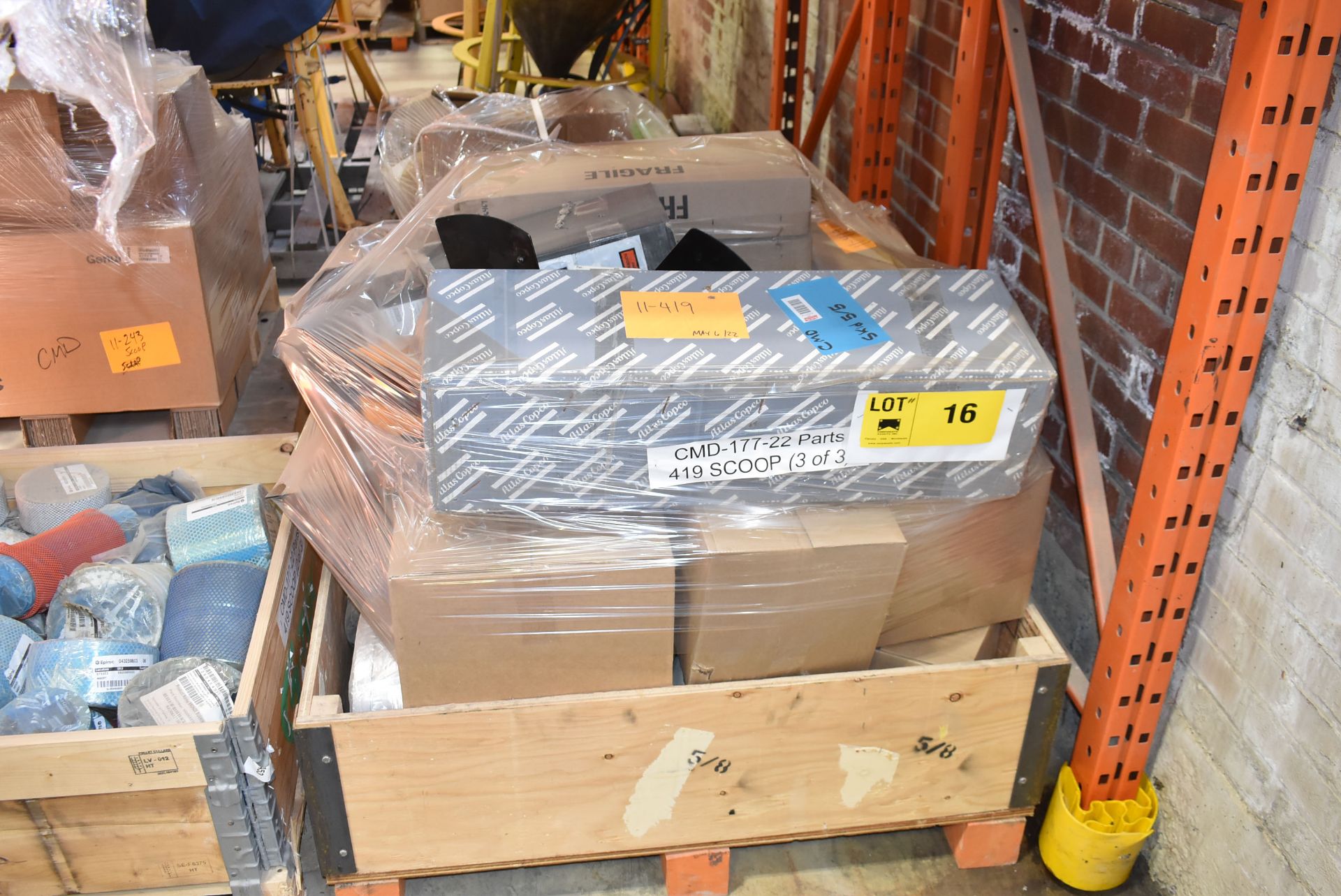 LOT/ CONTENTS OF PALLET CONSISTING OF (ATLAS COPCO ST8B UNDERGROUND SCOOP LOADER SPARE PARTS) (