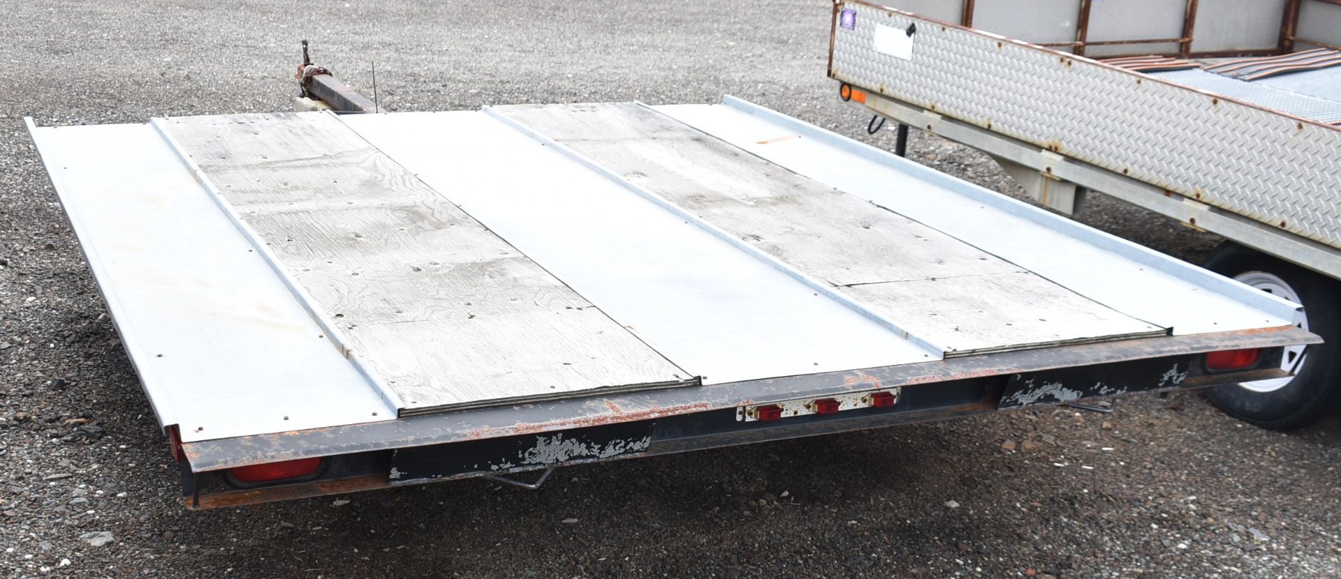 HIGHLAND (2008) SINGLE AXLE UTILITY TRAILER WITH 120"X98" DECK, VIN: 2H9S6A10091HM6067 (CMD-164- - Image 3 of 7