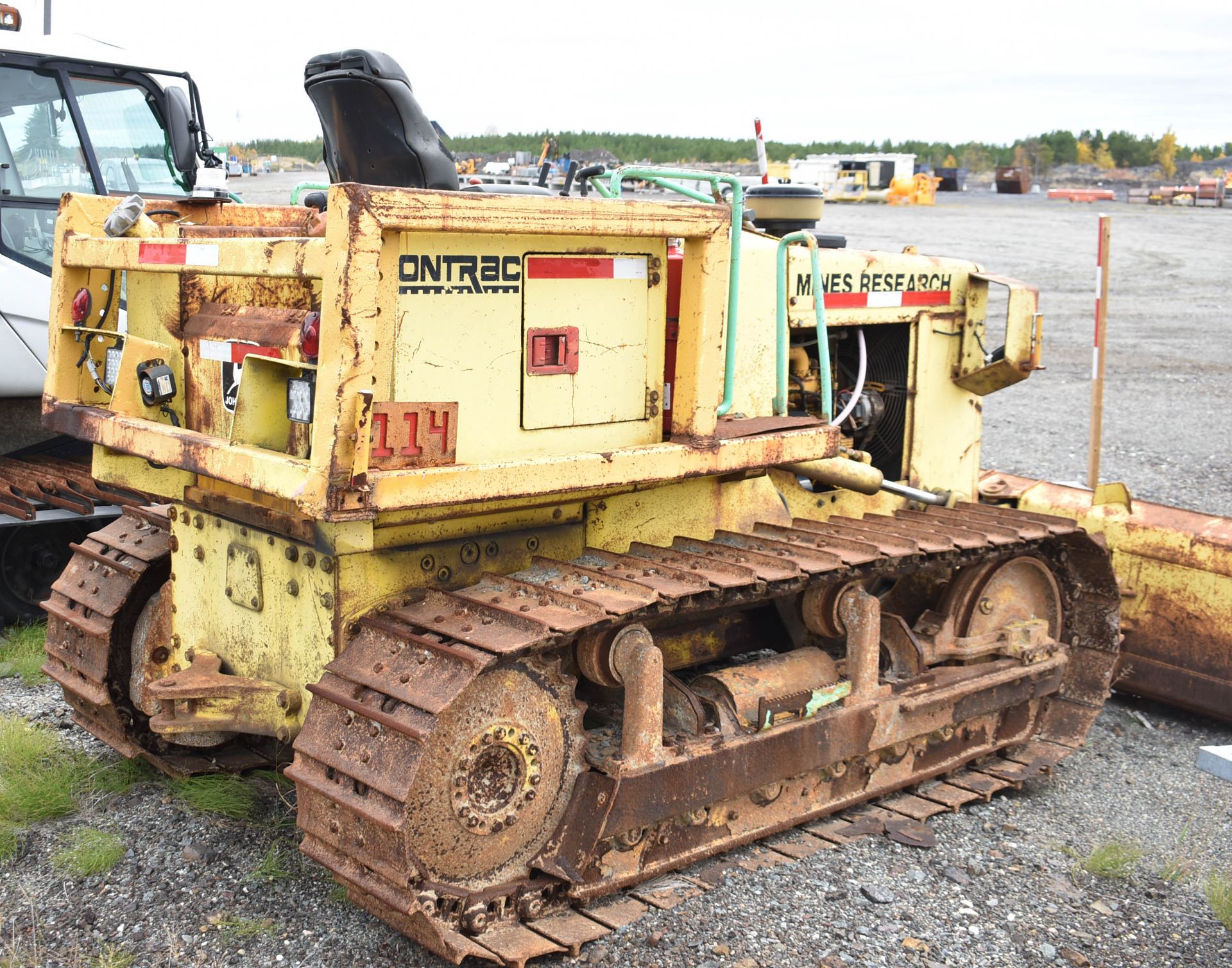 JOHN DEERE 650G CRAWLER BULLDOZER WITH JOHN DEERE 4045TT007 DIESEL ENGINE, 98" BLADE, 1,826 HOURS ( - Image 4 of 13