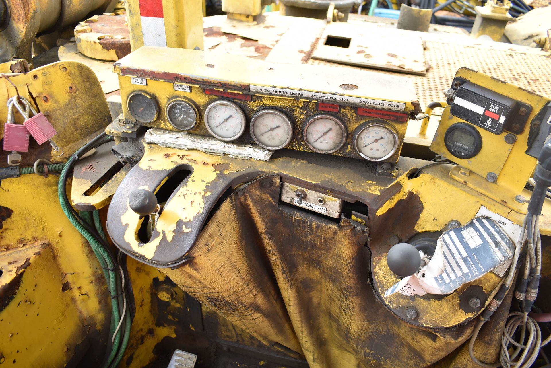 ATLAS COPCO ST8B UNDERGROUND SCOOP LOADER WITH 29,900 LB. CAPACITY, DETROIT DIESEL SERIES 60 - Image 11 of 19