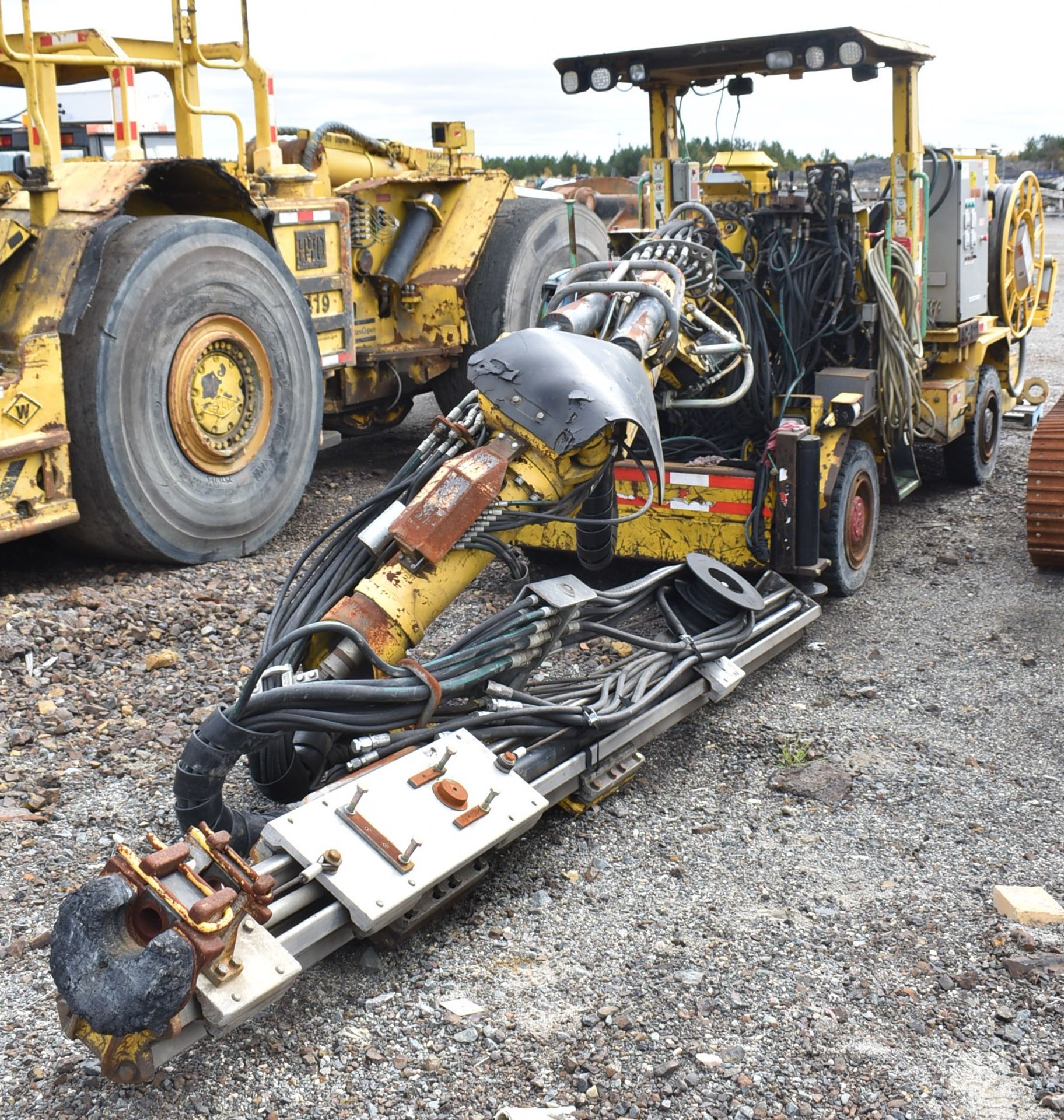 ATLAS COPCO 281 SINGLE BOOMER JUMBO ROCK DRILL WITH E5L912W DIESEL MOTOR, 1342 HOURS (RECORDED ON - Image 27 of 40