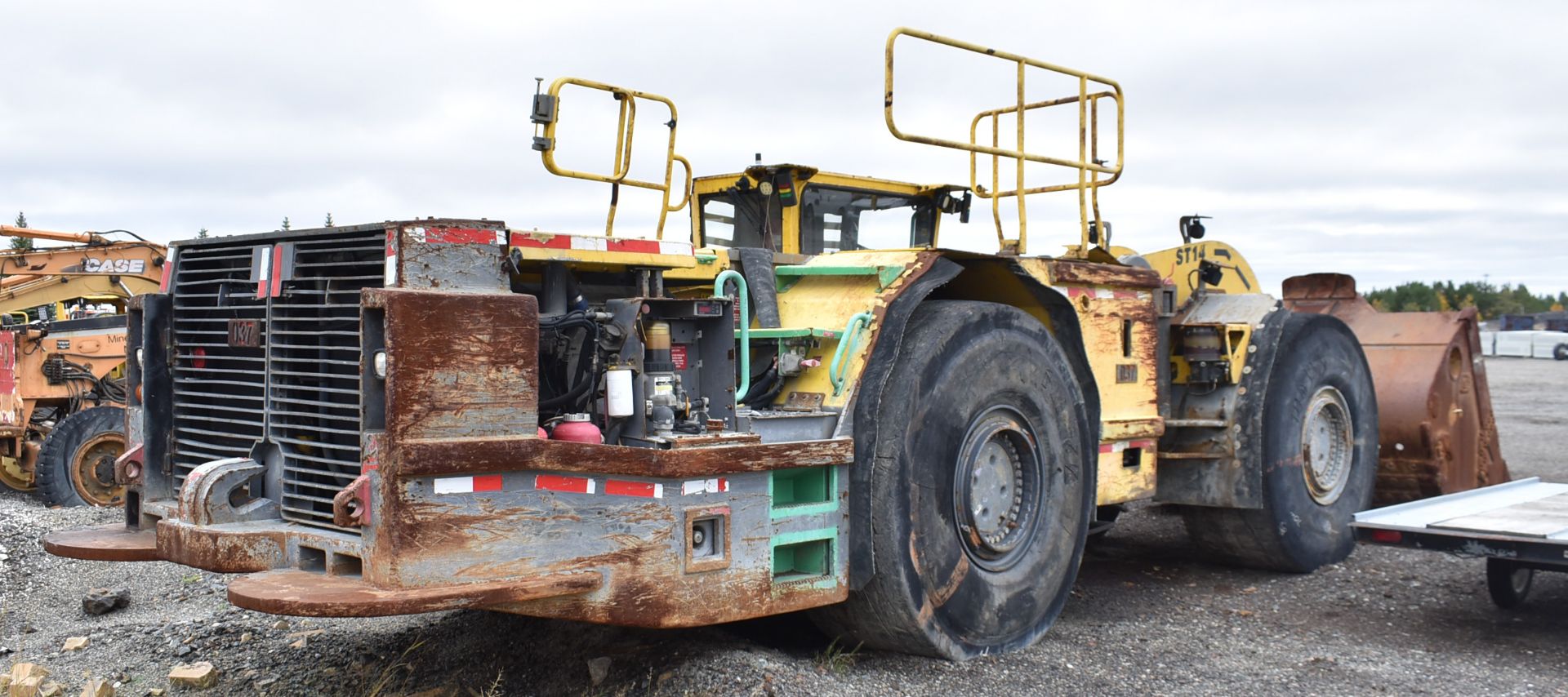 ATLAS COPCO (2006) ST14 UNDERGROUND SCOOP LOADER WITH 31,300 LB. CAPACITY, DIESEL ENGINE, 105" - Image 3 of 17