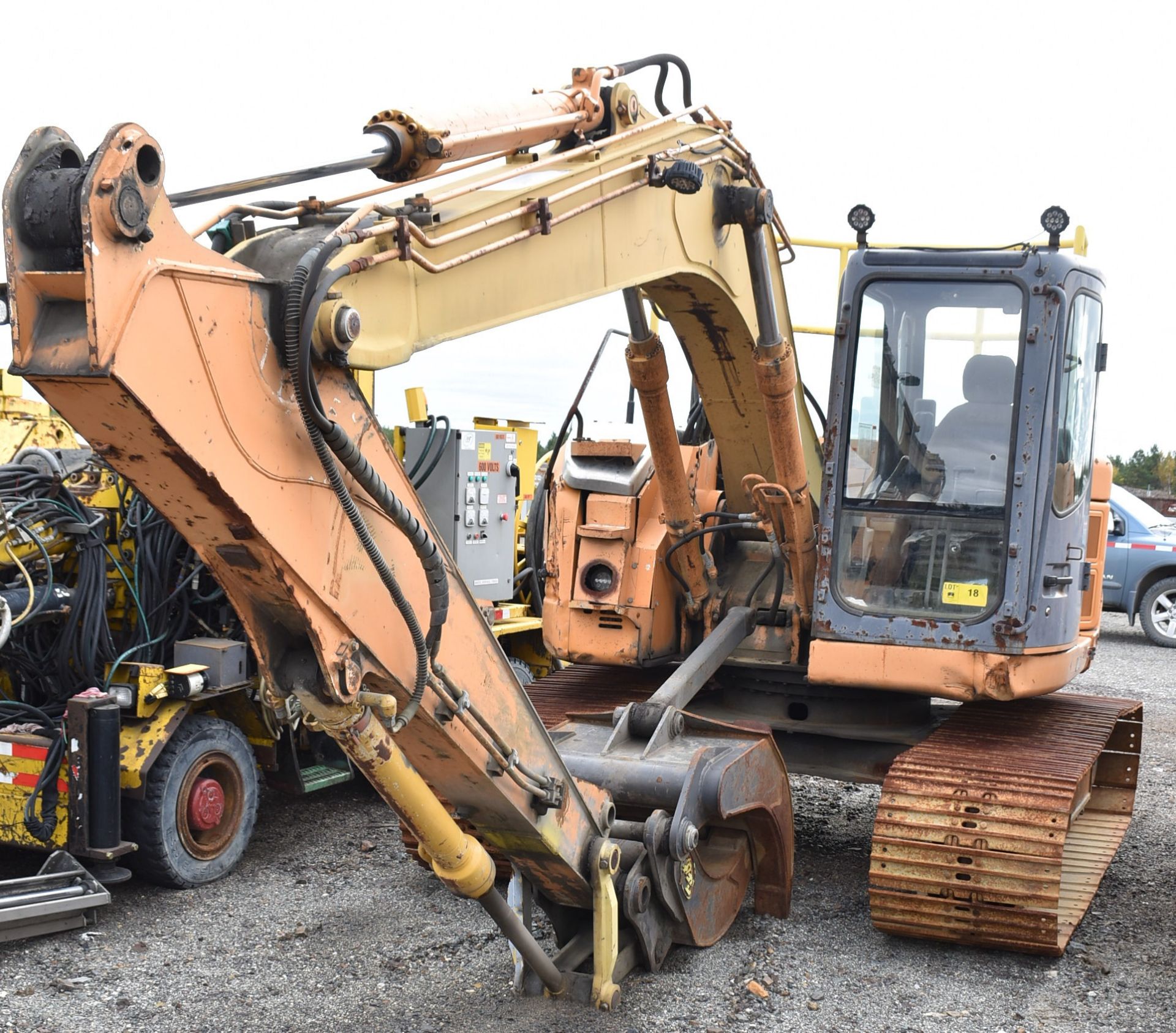 CASE CX135SR HYDRAULIC EXCAVATOR WITH HYDRAULIC GRAPPLE CLAW, 6560 HOURS (RECORDED ON METER AT