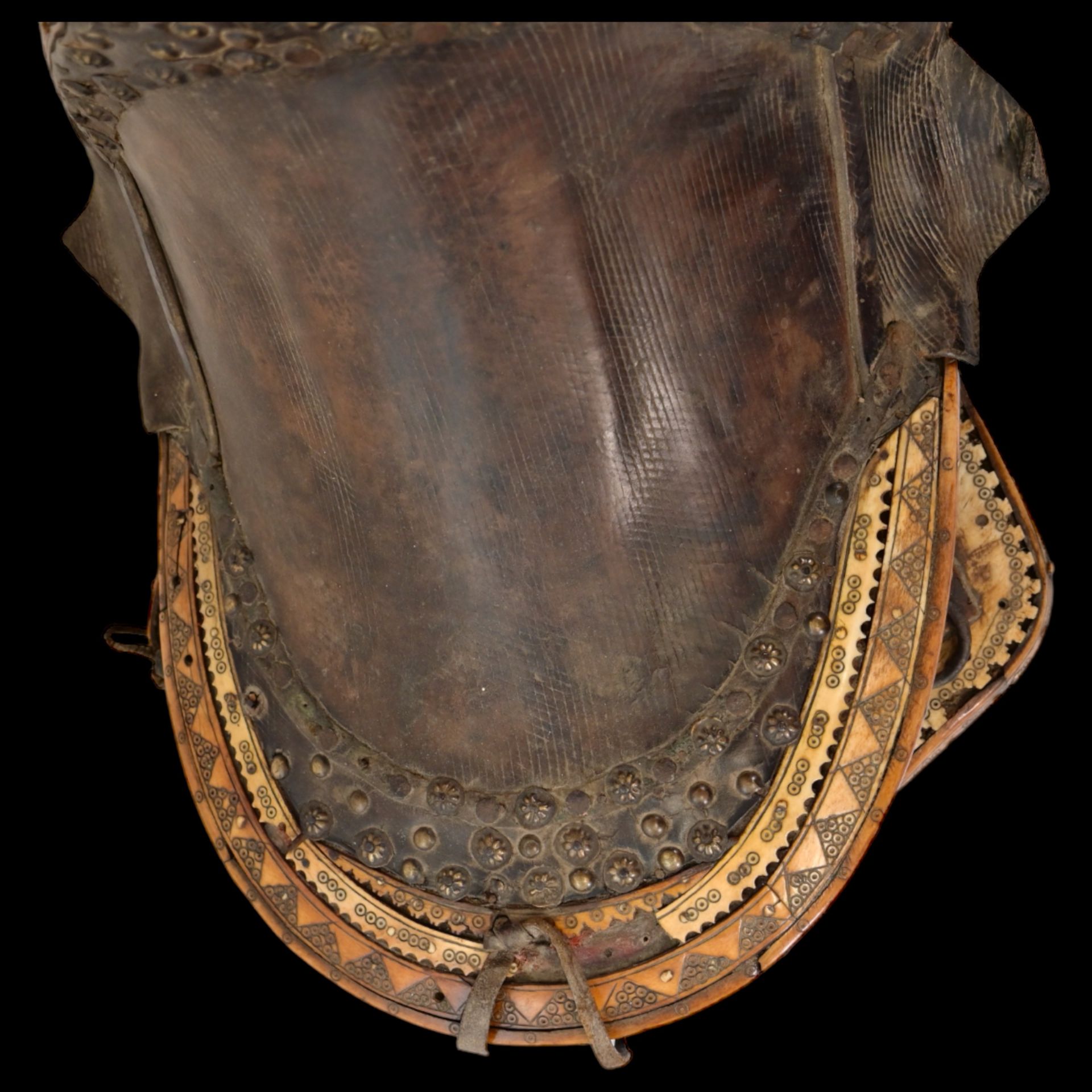 Rare antique Islamic Ottoman, Persian or Central Asia saddle for horseback, 18th century. - Image 4 of 12