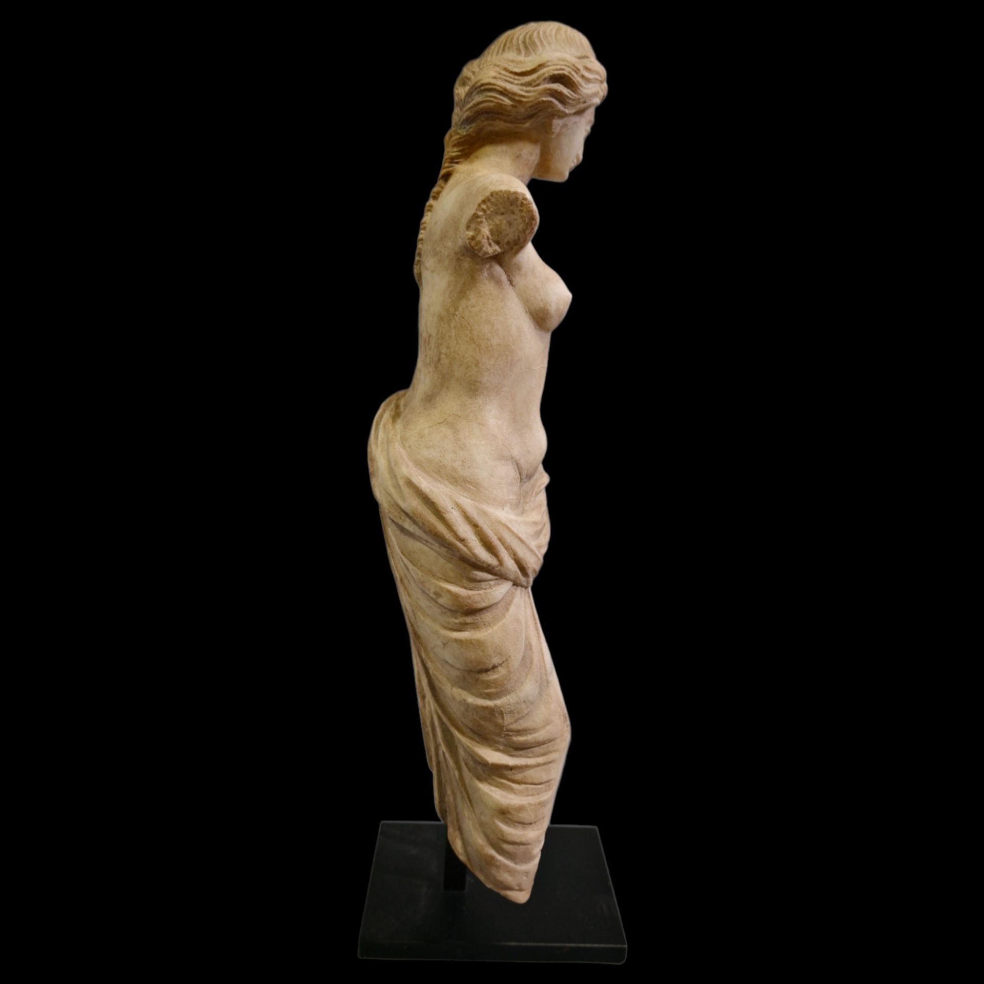 MARBLE STATUE OF VENUS ANCIENT GREECE, 3rd-5th CENTURY BC . - Image 5 of 10