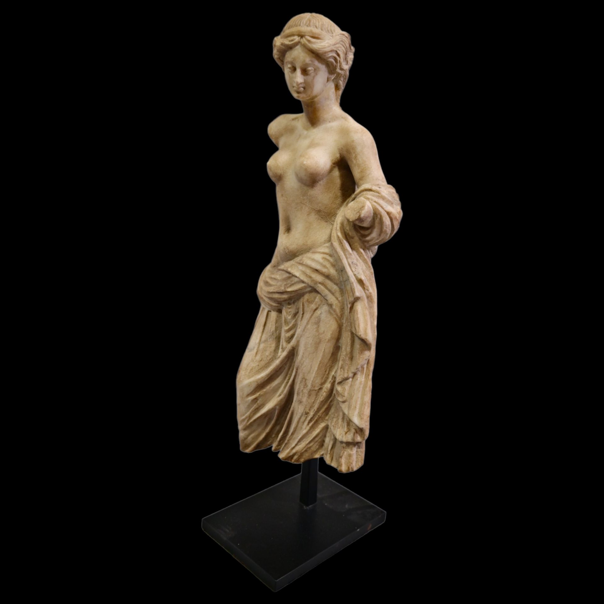 MARBLE STATUE OF VENUS ANCIENT GREECE, 3rd-5th CENTURY BC . - Image 4 of 10