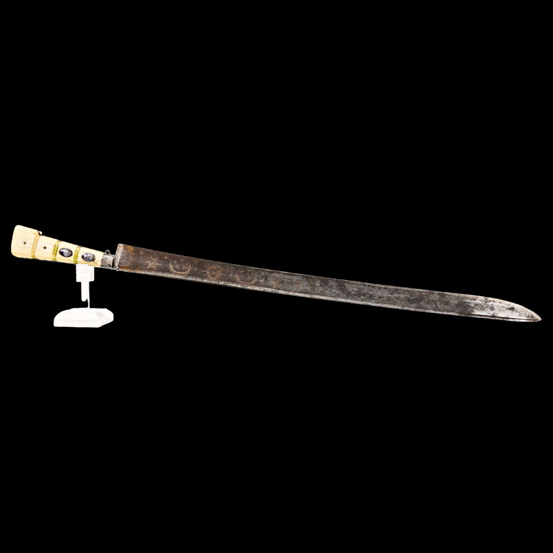 A very rare yatagan made in Greece in the last quarter of the 18th century, with a Solingen blade. - Image 2 of 23