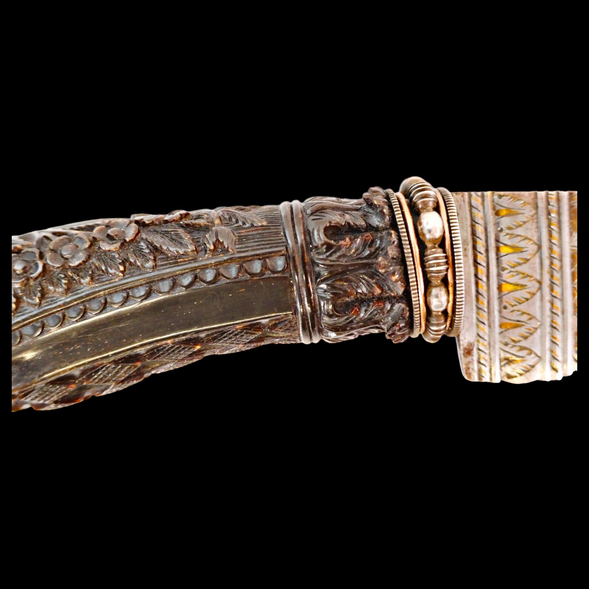 Magnificent, richly decorated knife, Indonesia, first half of the 20th century. - Image 24 of 33