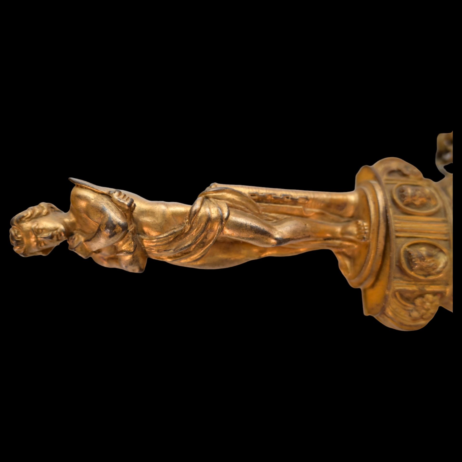 A Very high quality Renaissance Style Brass with gilt Dagger, 19th century. - Image 4 of 13