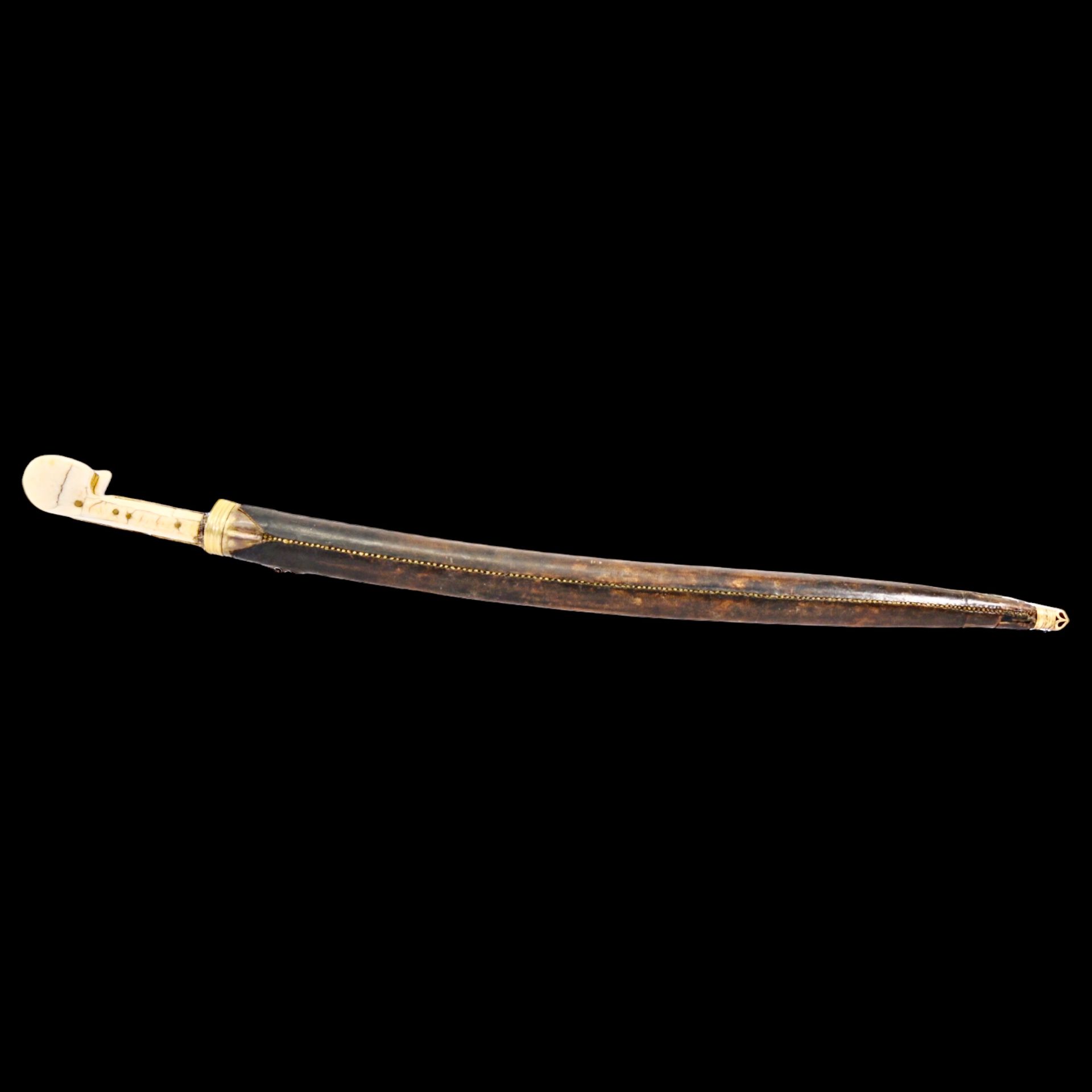Magnificent Ottoman yatagan sword with bone hilt and gold kofgari on the blade, 1823. - Image 3 of 32