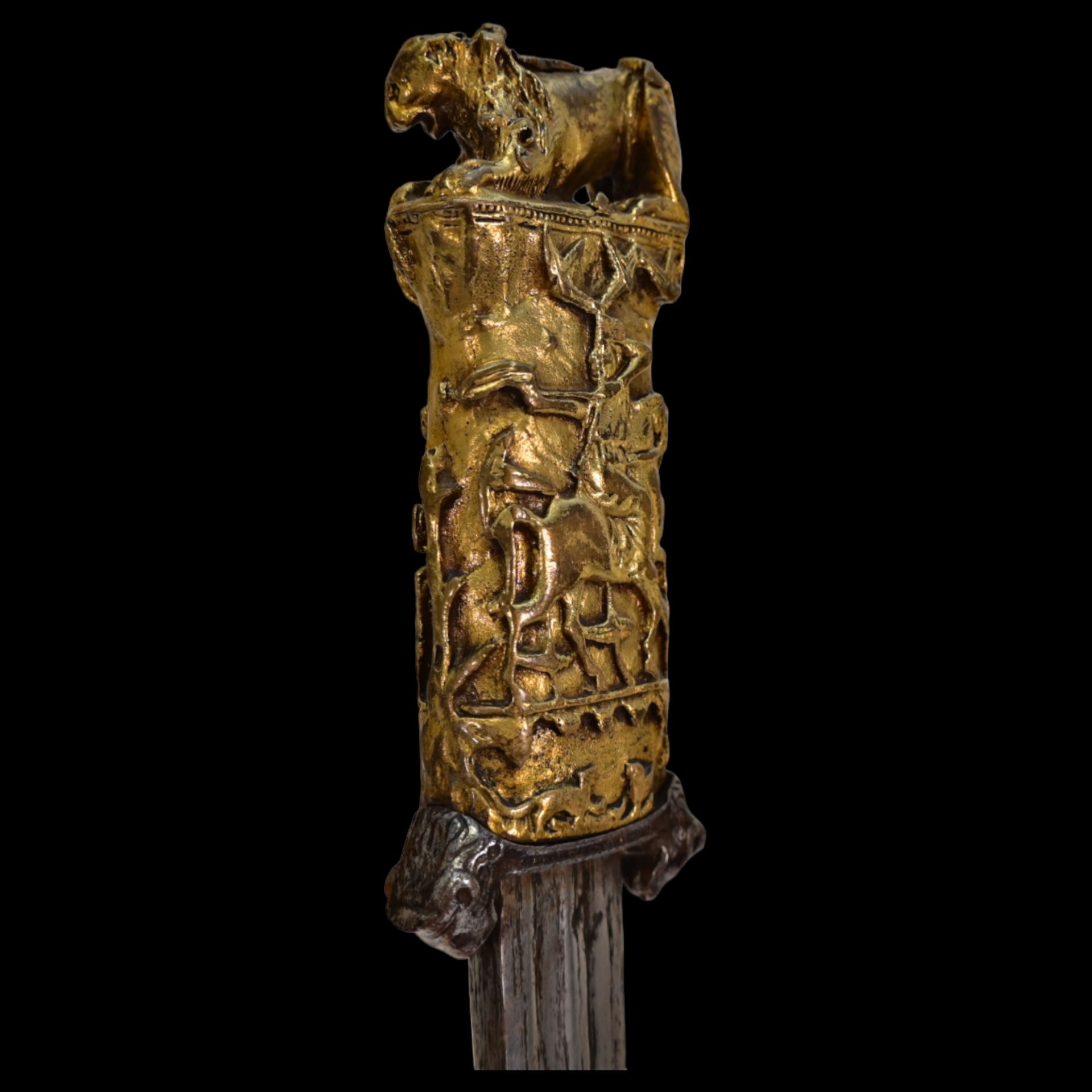 A magnificent dagger, probably from the period of the Crusades, Syria, 10th-13th (?) century. - Image 9 of 11