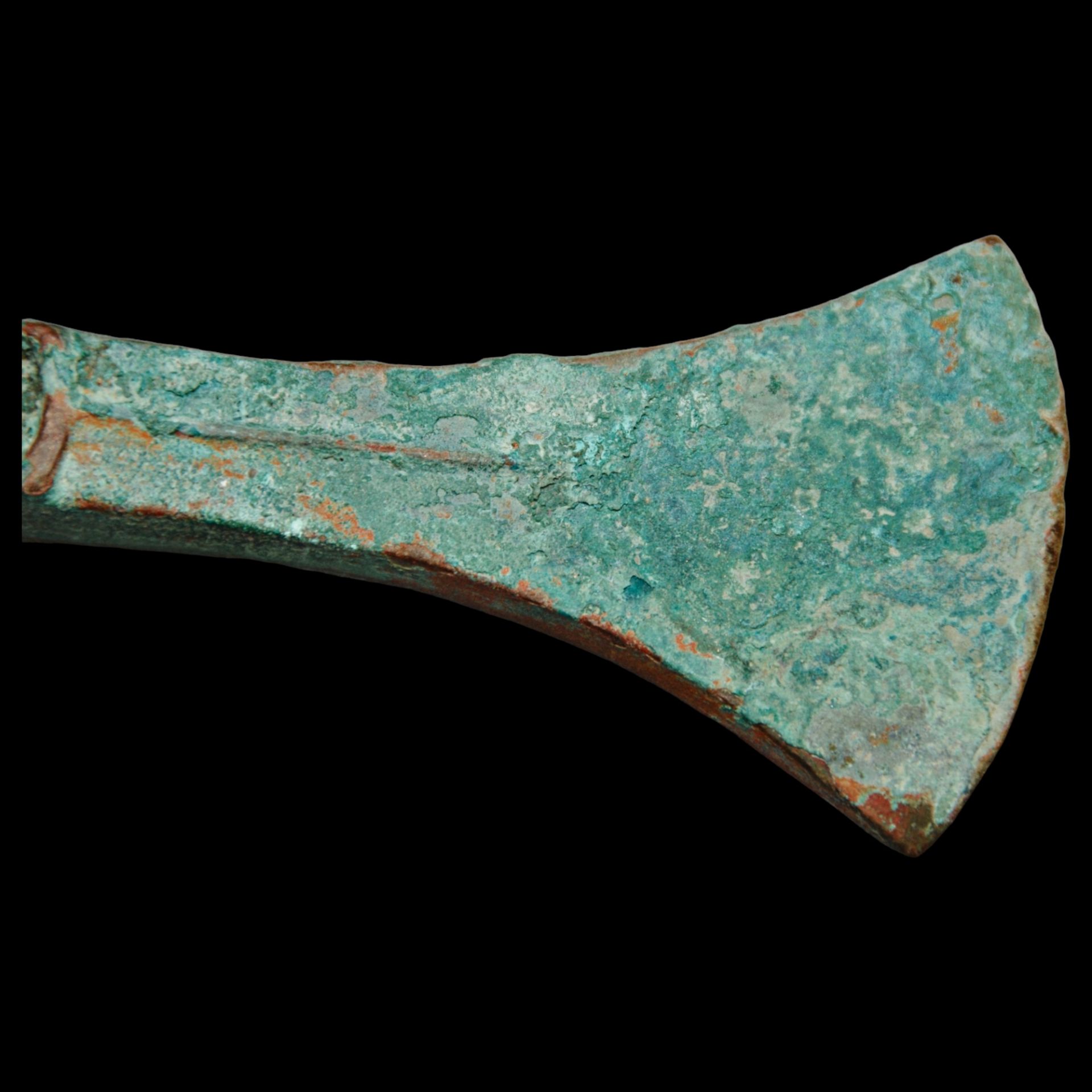 Two bronze axes, type Palstave 1500-1400 BCE. - Bild 2 aus 7