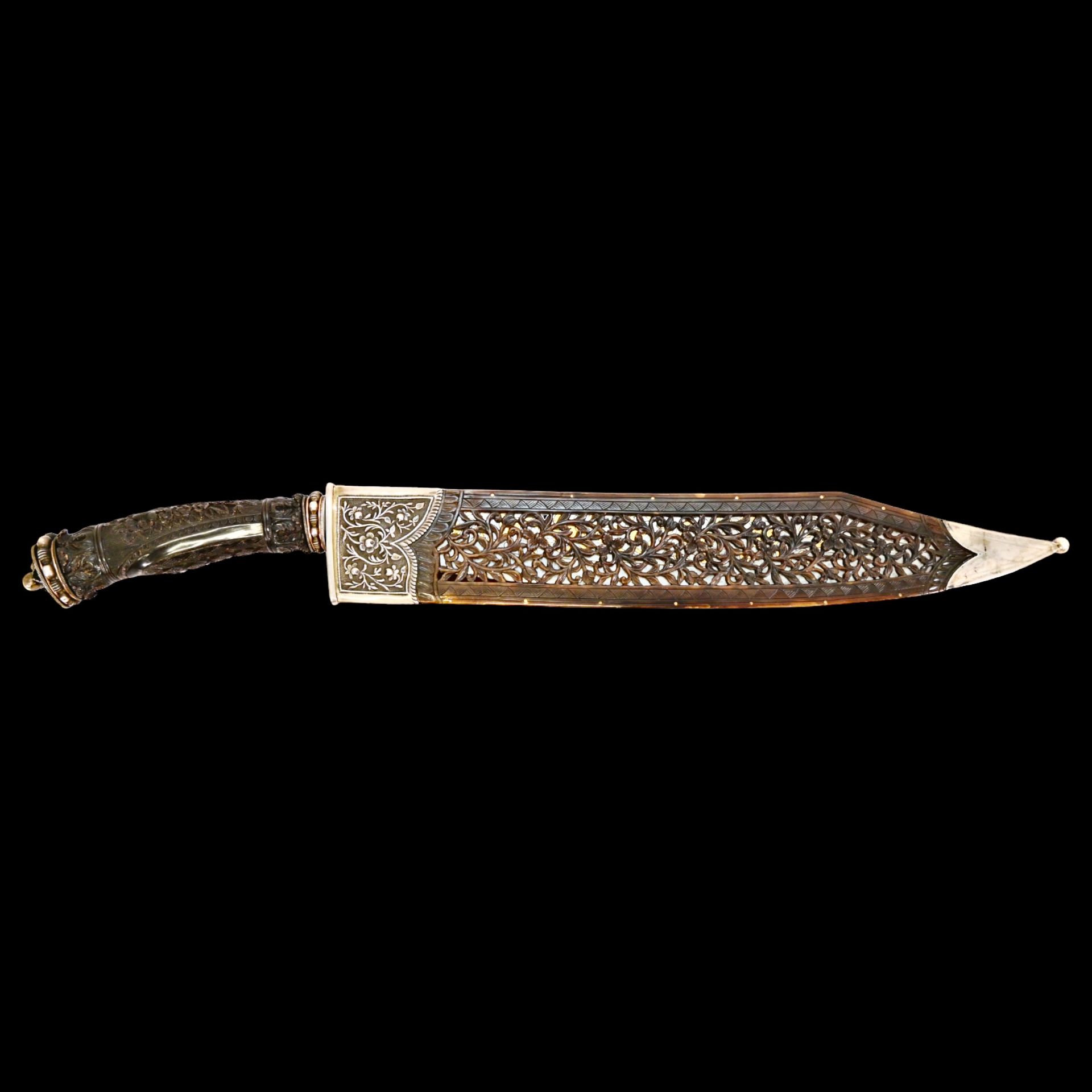 Magnificent, richly decorated knife, Indonesia, first half of the 20th century. - Image 6 of 33