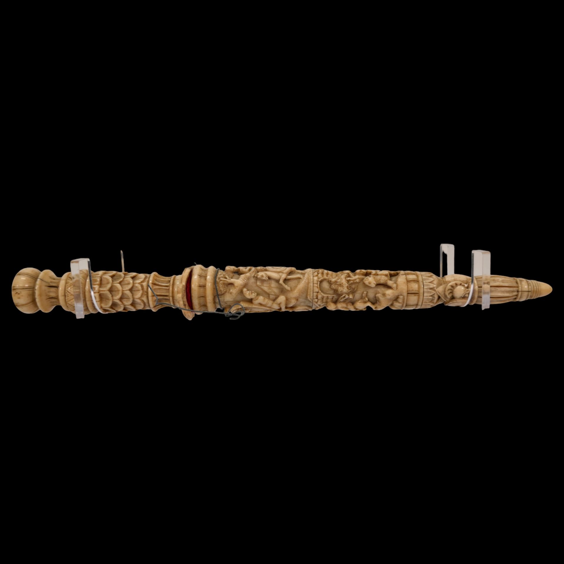 A Rare French nobleman's dagger, hilt and scabbard carved from bone, 19th century. - Image 4 of 18