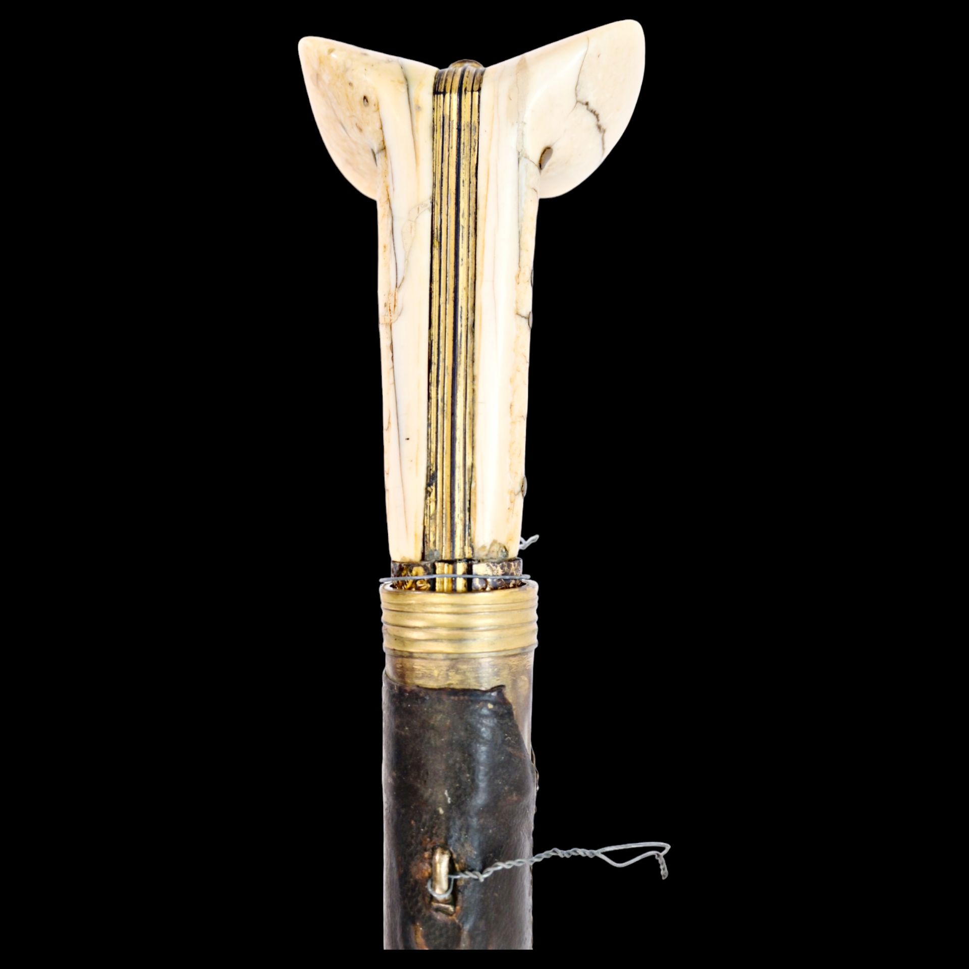 Magnificent Ottoman yatagan sword with bone hilt and gold kofgari on the blade, 1823. - Image 12 of 32