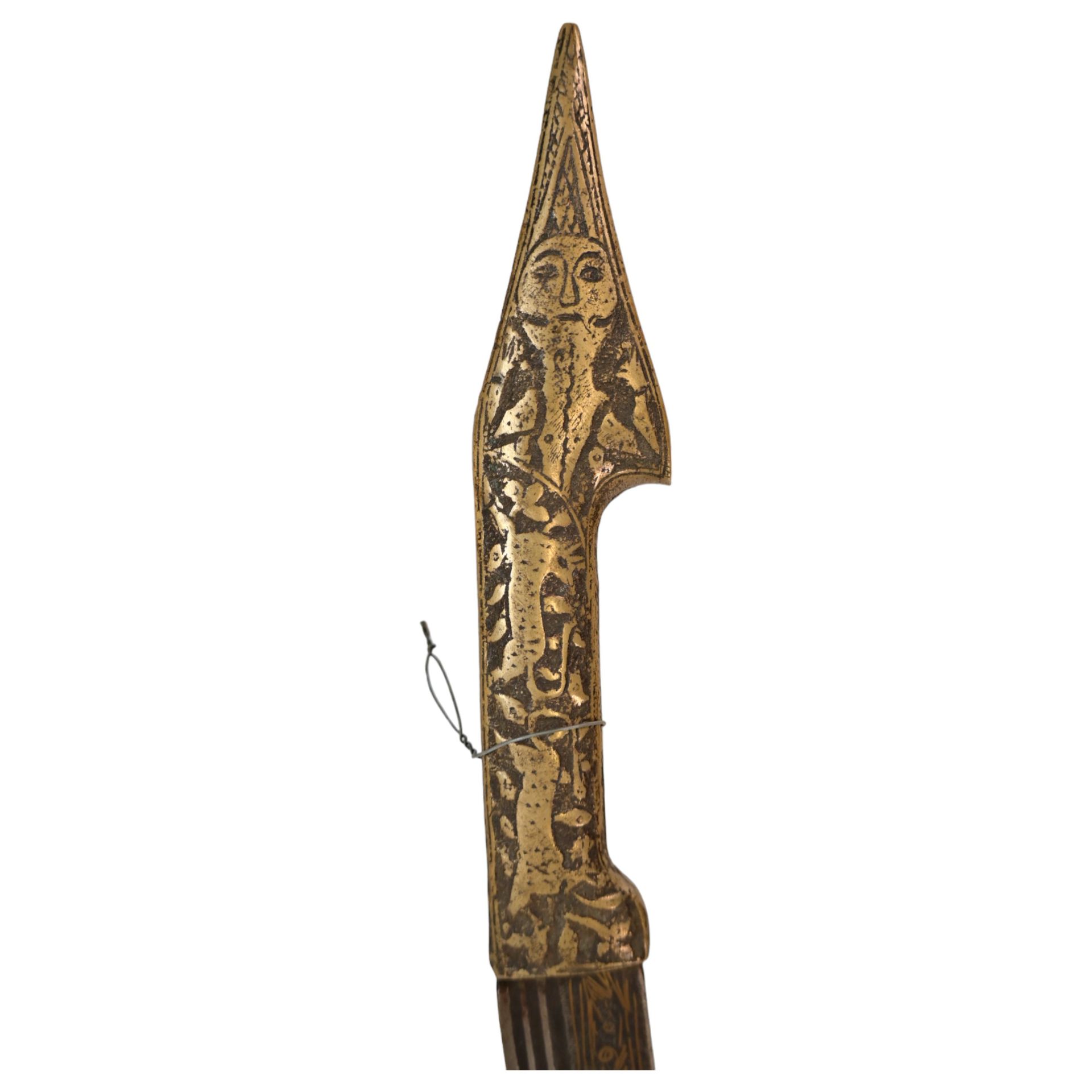A RARE ARMENIAN YATAGHAN SWORD, GOLD INLAY, 19TH CENTURY. - Image 4 of 8