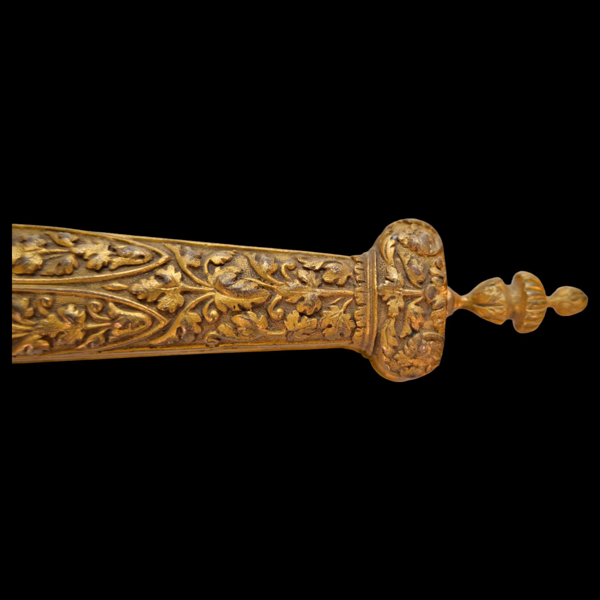 A Very high quality Renaissance Style Brass with gilt Dagger, 19th century. - Image 7 of 13