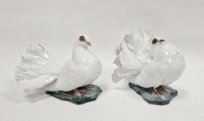 Pair of 20th century Rosenthal porcelain doves, impressed F. Heidenreich to base, height 14cm (2)