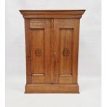 Mid-century oak cigar cabinet by Decabans, Carbajal, the two doors opening to reveal three fitted