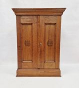 Mid-century oak cigar cabinet by Decabans, Carbajal, the two doors opening to reveal three fitted
