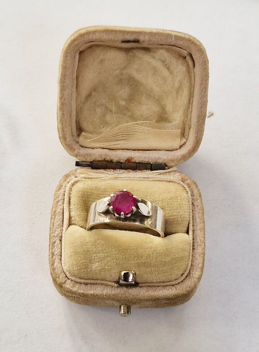 WITHDRAWN Two gold-coloured rings set with pearls and a silver-coloured ring set with garnet- - Image 2 of 10