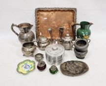 Quantity of assorted metalware to include rectangular tray, jugs, etc (1 box)