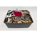 Assortment of vintage costume jewellery and other items. To include bangles, brooches and more