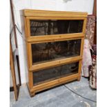 Oak Globe Wernicke three section bookcase measuring approx. 111cm high, 85cm wide,29cm deepCondition