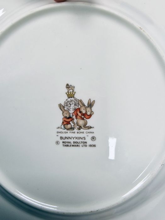 Masons Ironstone 'Mandalay' pattern oval dish, two Royal Doulton character jugs and a small jester - Image 5 of 32