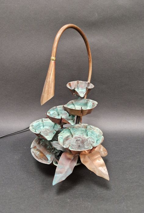 20th century Waterstone copper lily water feature turned table lamp, 37cm high - Image 2 of 2