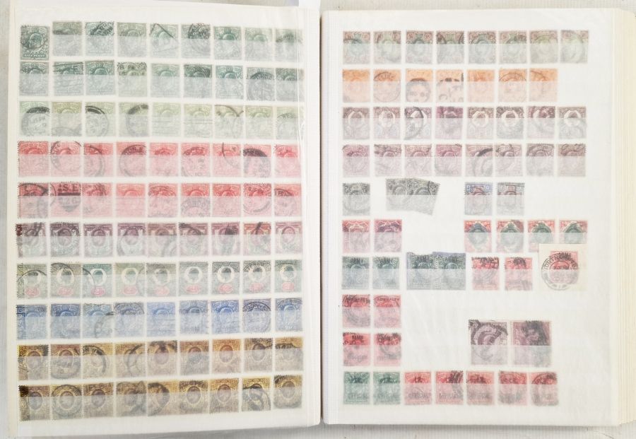 GB QV to QEII mint and used definitives, commemorative and official collection in box of large SG GB - Image 5 of 6
