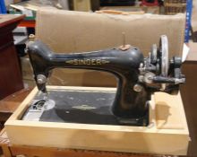 Vintage Singer sewing machine, no.G3665320 with leather case