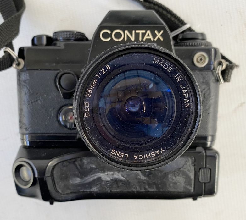 Zenit EM camera, cased, a Contax 139 quartz camera with Yashica lens, a Canon Pellix camera, no. - Image 9 of 11