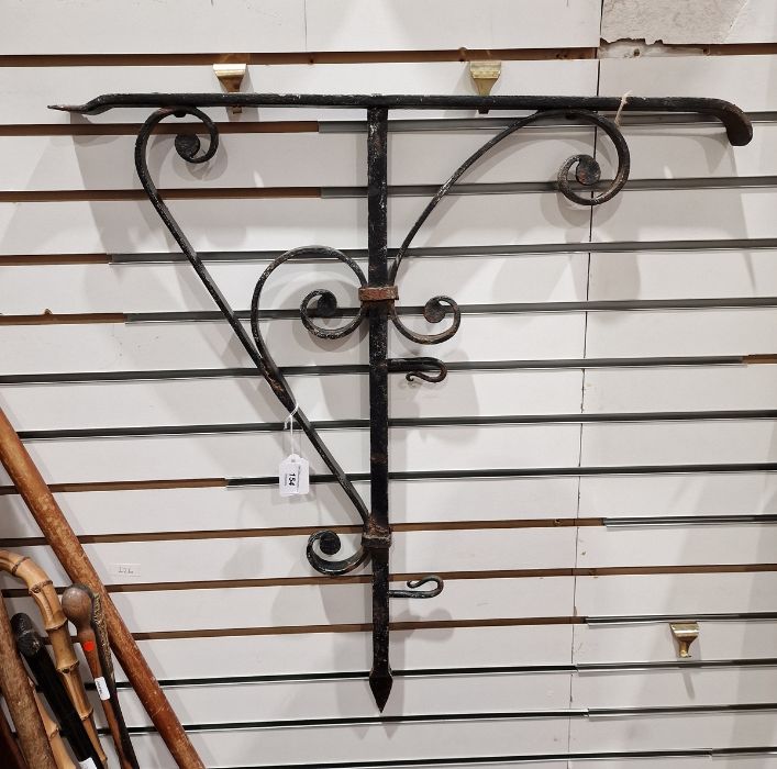 Cast iron bracket for a hanging sign, 70cm extending x 66cm