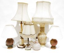 Six assorted table lamps and a wicker laundry basket (7)
