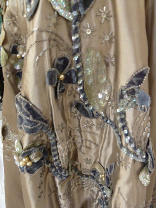 Couture 1940's ball gown / court dress, labelled 'Augusto Moschini... Roma' ( the label has loss - Image 4 of 20