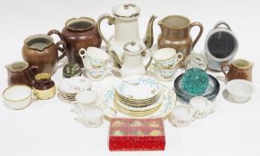Assorted ceramics and glassware to include a Whitefriars-style blue bubble glass ashtray, a