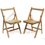 Wooden stepladder and two folding wooden chairs (3)