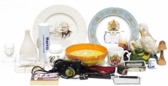 Assorted ceramics to include an Aynsley plate commemorating the Silver Jubilee 1977, a Winston