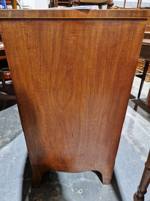 George III inlaid mahogany bowfronted bachelors chest, the top cross-banded, brushing slide above - Image 23 of 31