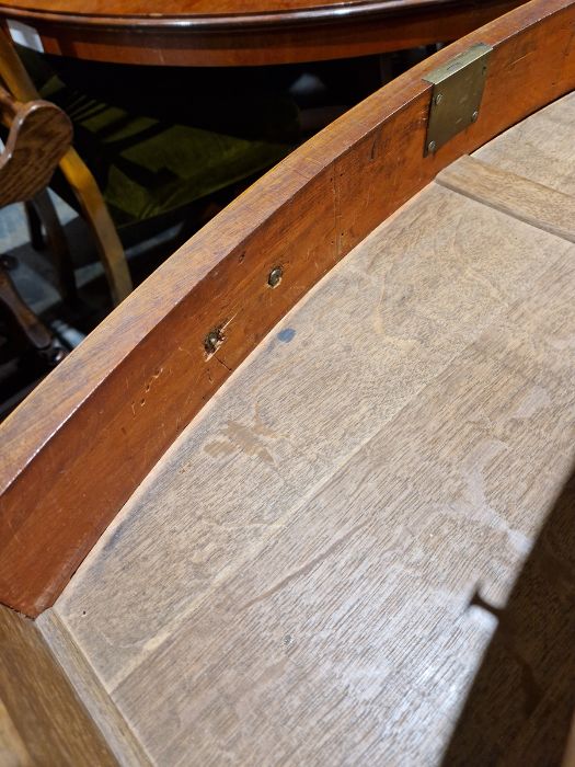 George III inlaid mahogany bowfronted bachelors chest, the top cross-banded, brushing slide above - Image 13 of 31