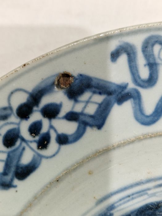 Two Chinese porcelain blue and white small plates, 19th century, each painted with a stylised bird - Image 26 of 32