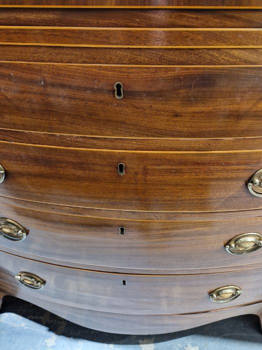 George III inlaid mahogany bowfronted bachelors chest, the top cross-banded, brushing slide above - Image 10 of 31