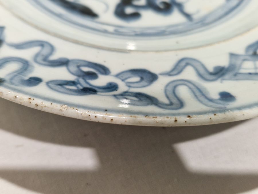 Two Chinese porcelain blue and white small plates, 19th century, each painted with a stylised bird - Image 30 of 32