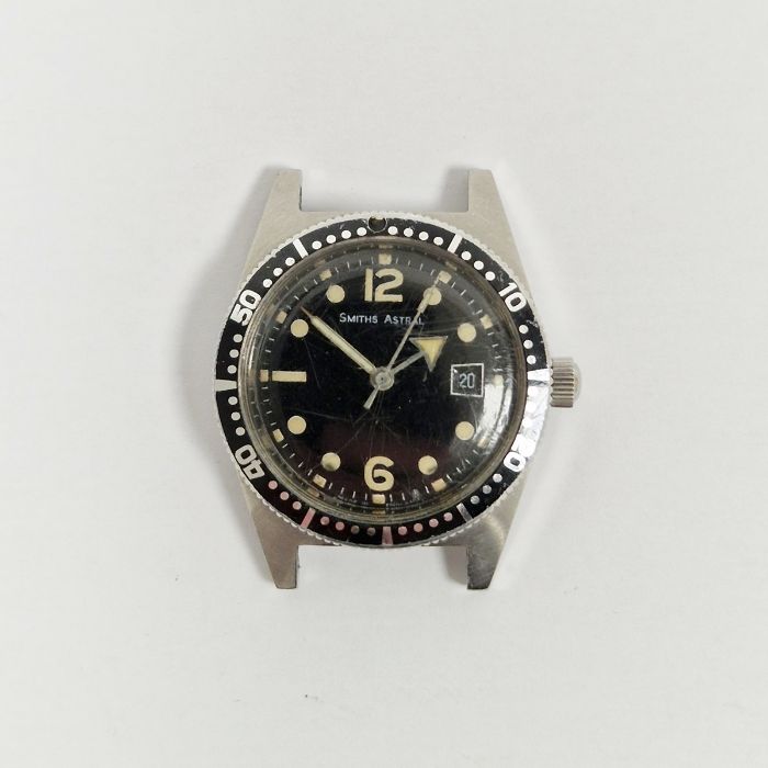 Smiths Astral Gentleman's 'Skin Diver' wristwatch, ref CM 4501, the black dial with luminous hands