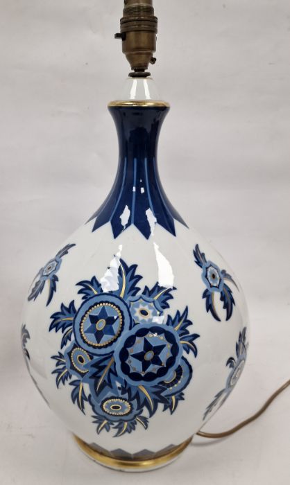 Hutschenreuther porcelain table lamp of bulbous form and with blue and gilt floral sprays, 42cm high - Image 2 of 4