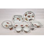 Royal Worcester Evesham and Evesham Vale composite oven to tableware part dinner service, printed