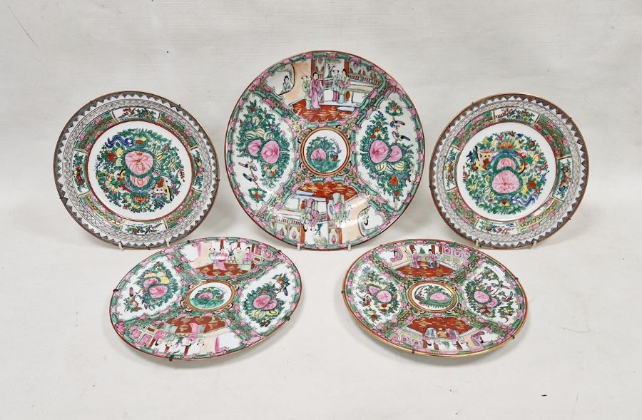 Chinese circular dish and four plates, 20th century, printed and painted in famille rose, in the